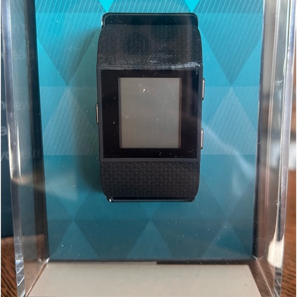 New in box Fitbit Surge - Picture 3 of 10